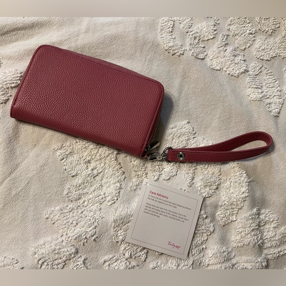 Thirty-One Women's All About the Benjamins Wallet - Pebble with Strap